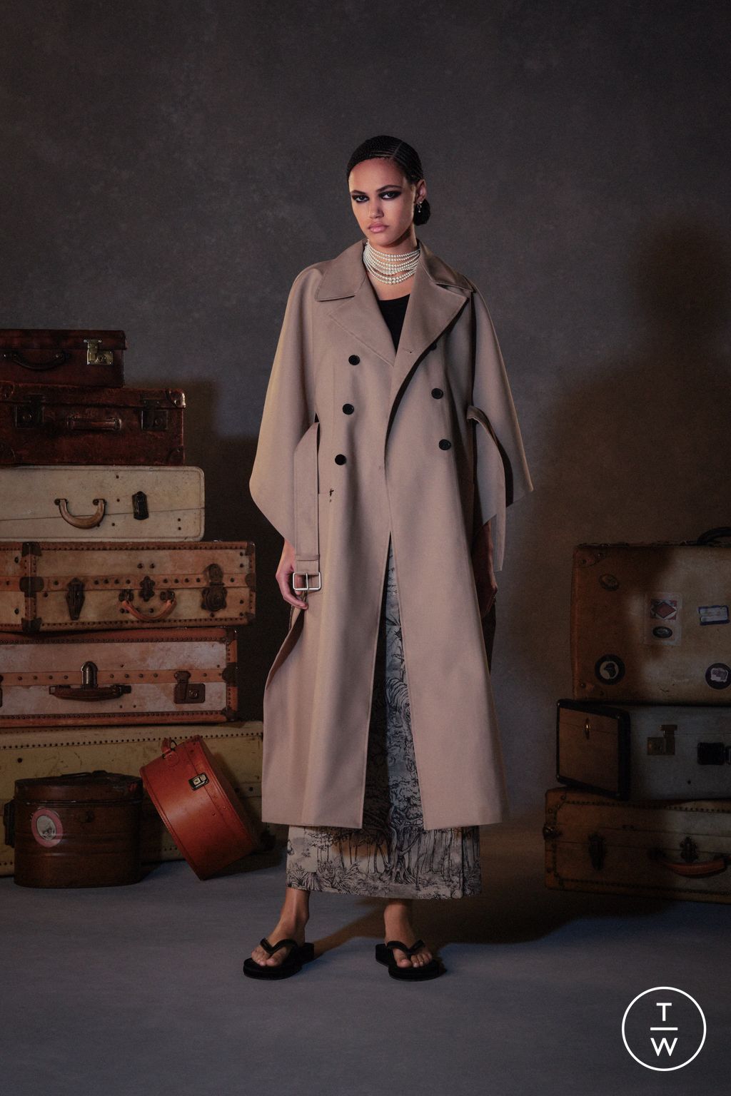 Fashion Week Paris Pre-Fall 2023 look 13 from the Christian Dior collection womenswear