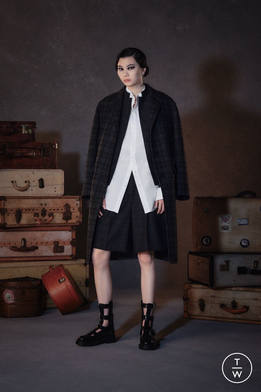 Fashion Week Paris Pre-Fall 2023 look 113 from the Christian Dior collection womenswear