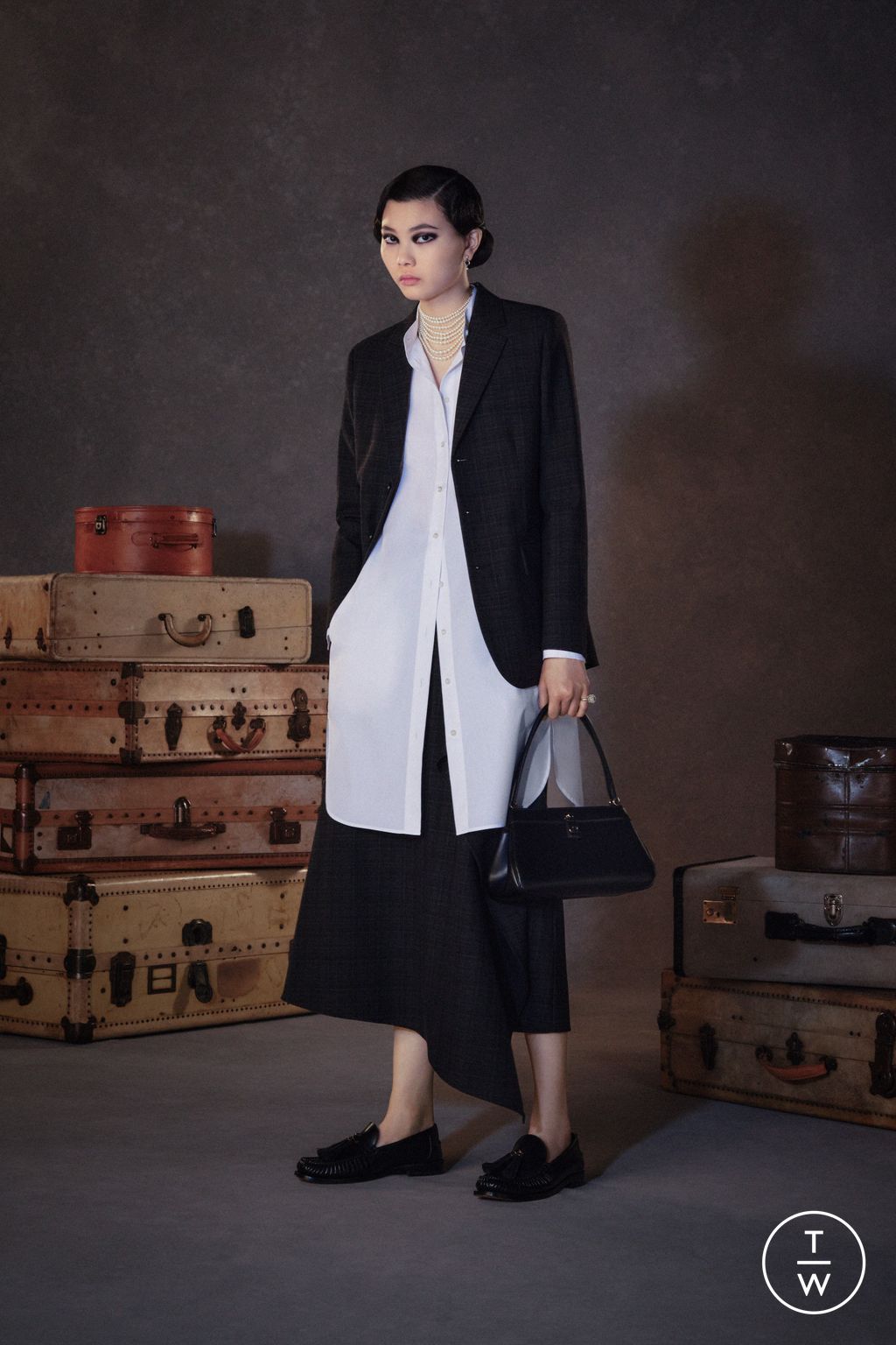 Fashion Week Paris Pre-Fall 2023 look 118 from the Christian Dior collection womenswear