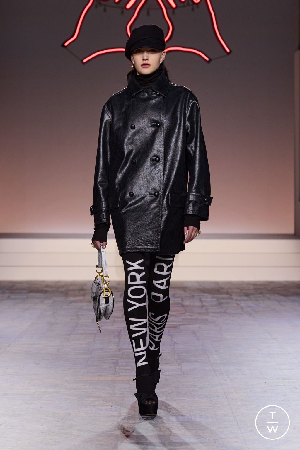 Fashion Week Paris Pre-Fall 2024 look 1 de la collection Christian Dior womenswear