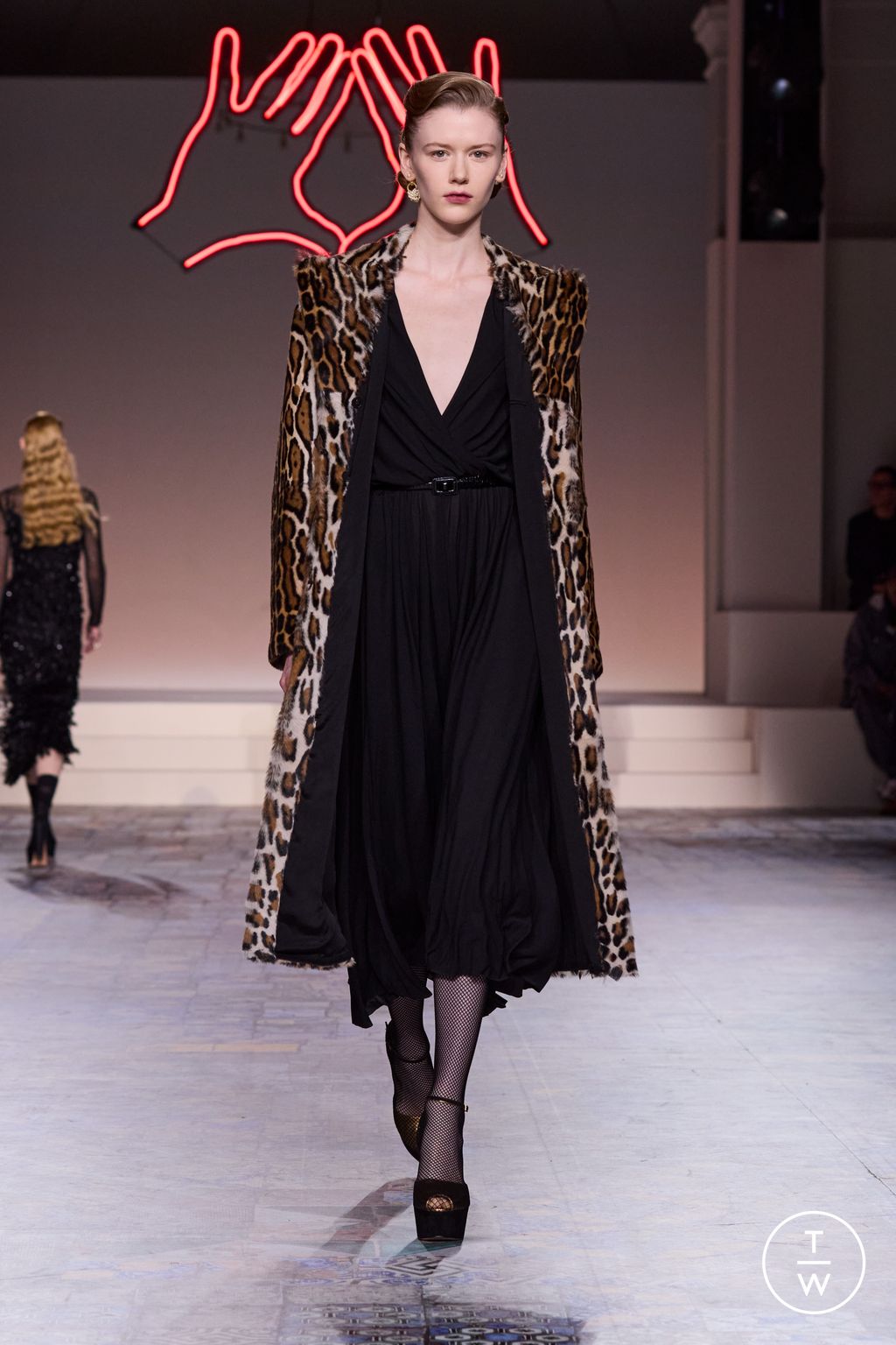 Fashion Week Paris Pre-Fall 2024 look 15 from the Christian Dior collection womenswear
