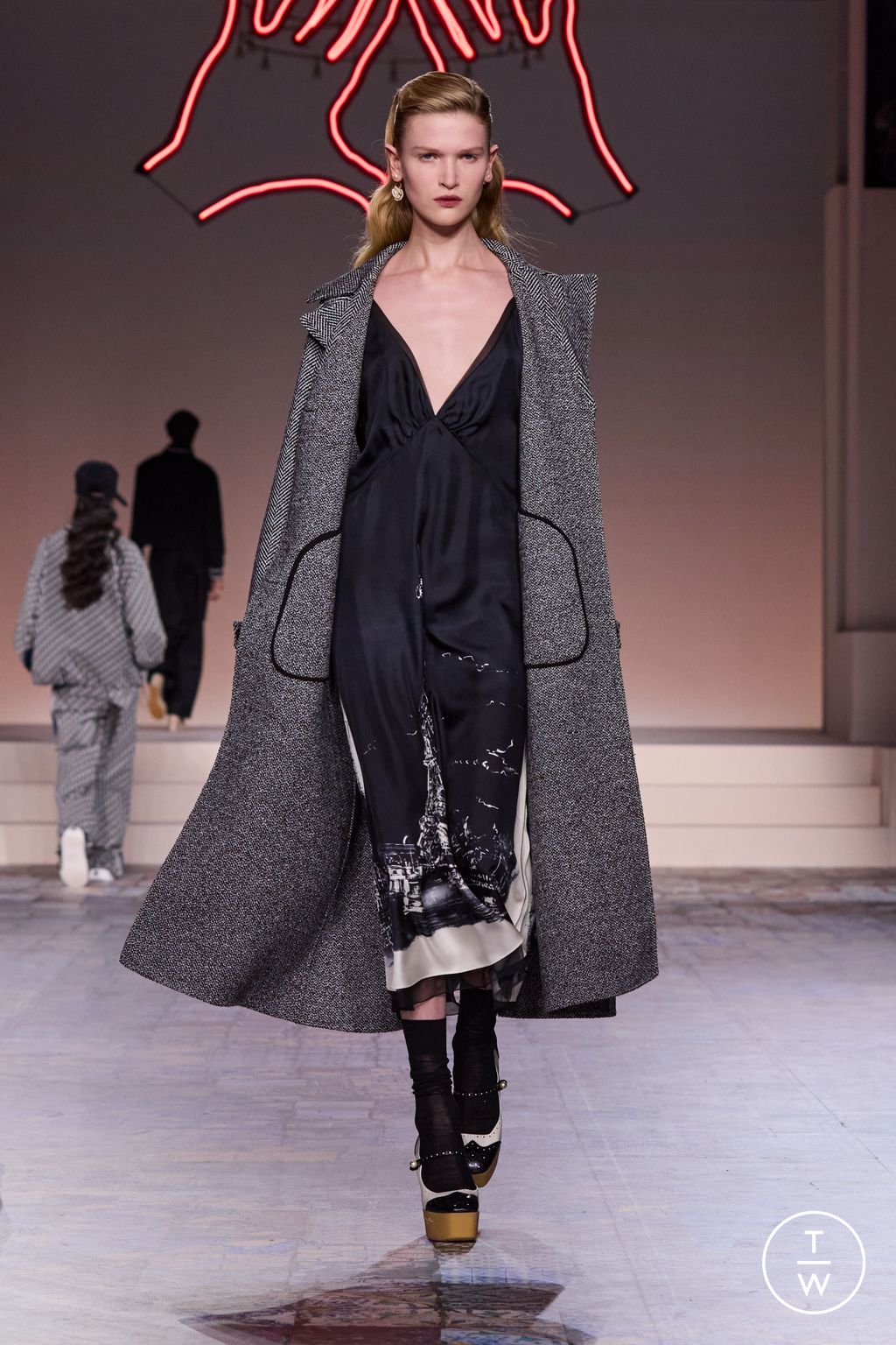 Fashion Week Paris Pre-Fall 2024 look 34 from the Christian Dior collection 女装