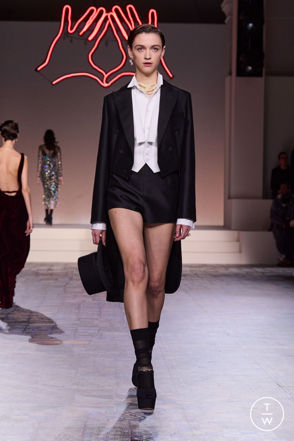 Fashion Week Paris Pre-Fall 2024 look 74 from the Christian Dior collection 女装