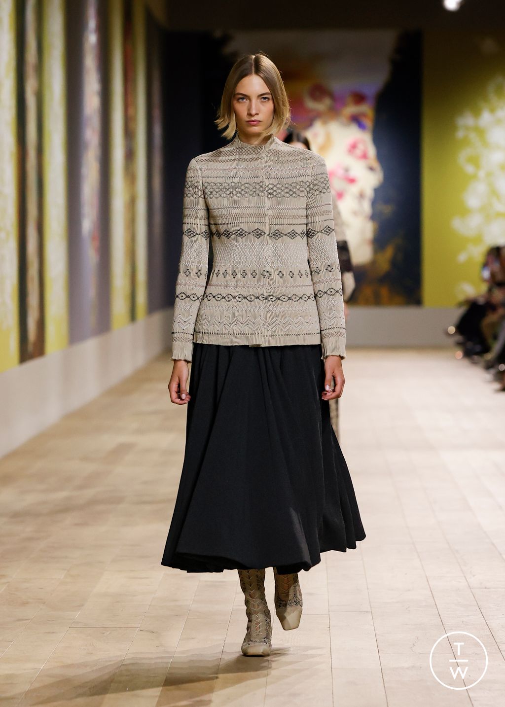 Fashion Week Paris Fall/Winter 2022 look 24 de la collection Christian Dior couture