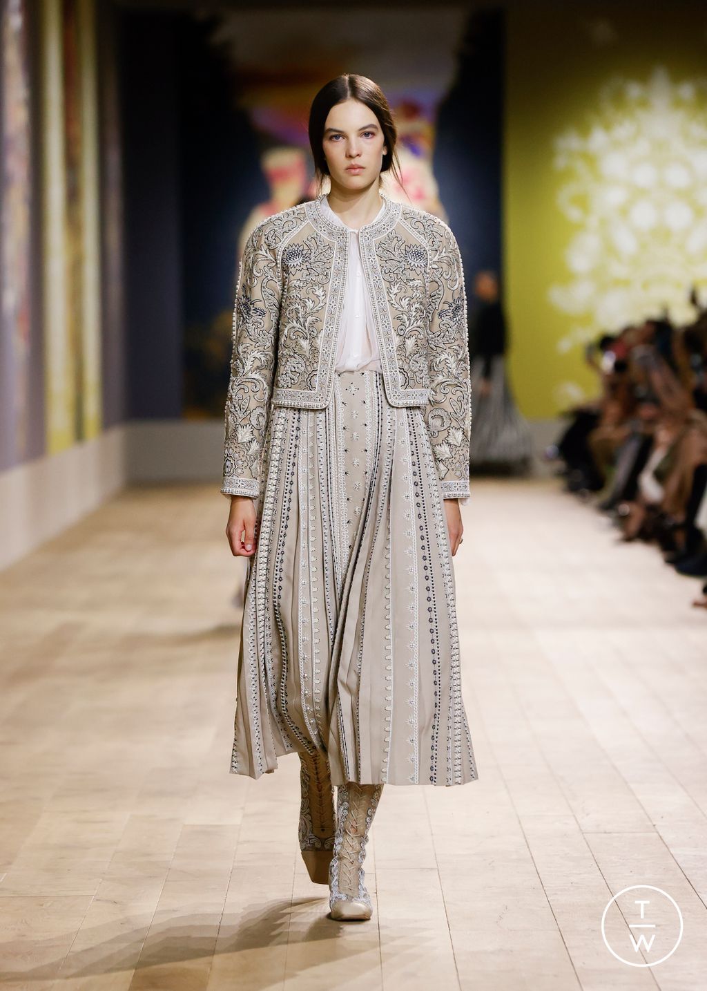 Fashion Week Paris Fall/Winter 2022 look 31 de la collection Christian Dior couture