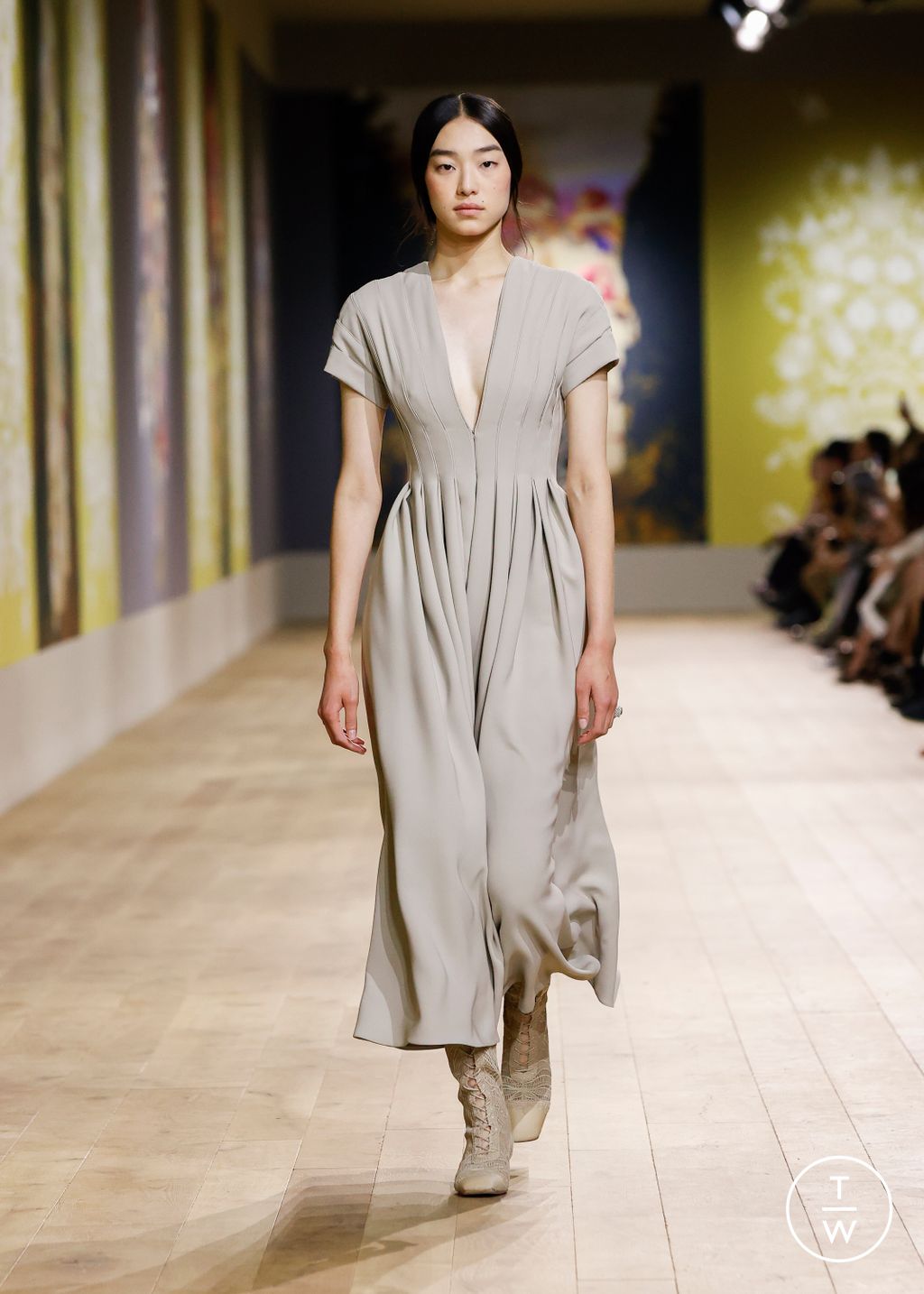 Fashion Week Paris Fall/Winter 2022 look 35 de la collection Christian Dior couture