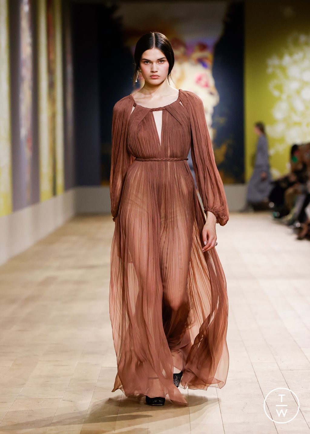 Fashion Week Paris Fall/Winter 2022 look 47 de la collection Christian Dior couture