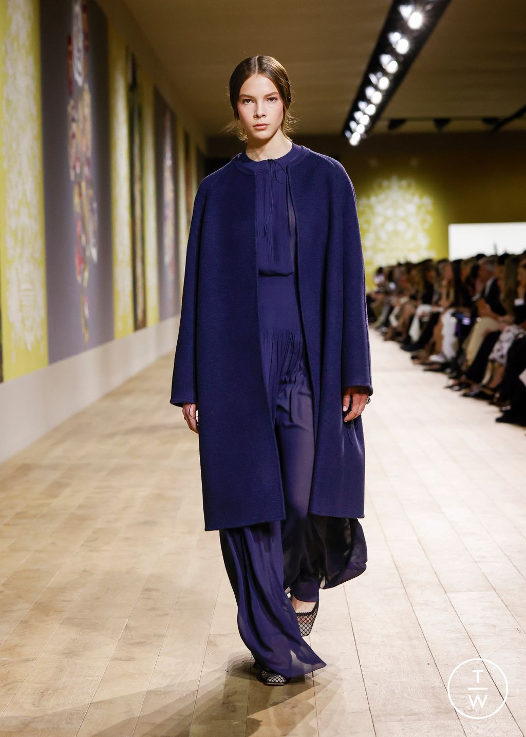 Fashion Week Paris Fall/Winter 2022 look 49 from the Christian Dior collection 高级定制