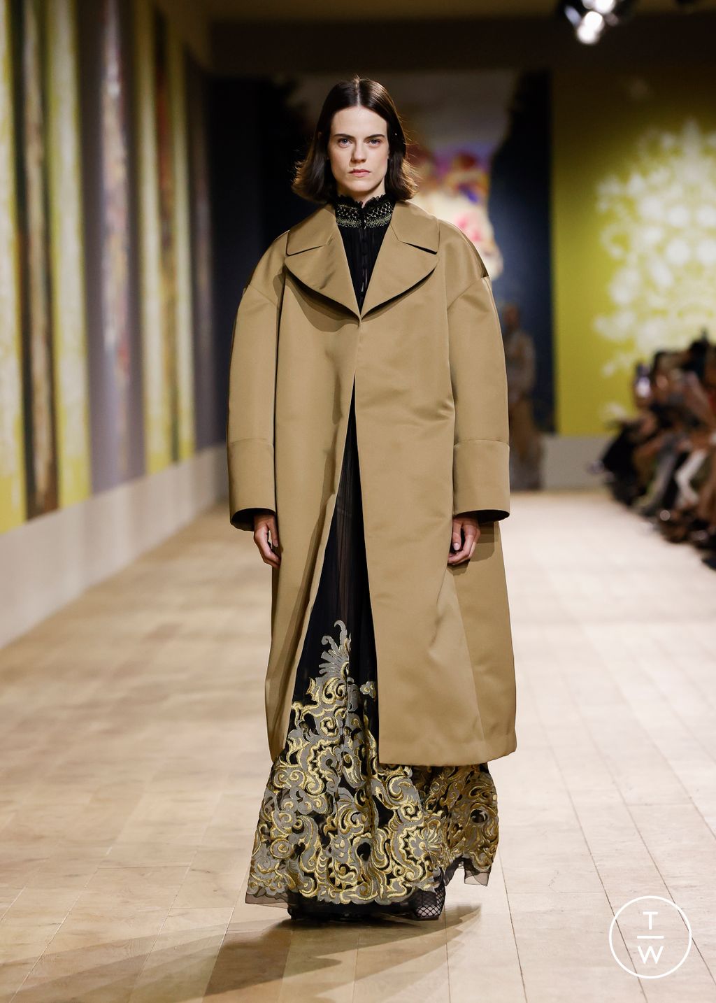 Fashion Week Paris Fall/Winter 2022 look 63 de la collection Christian Dior couture
