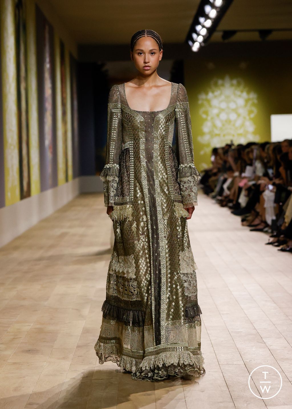 Fashion Week Paris Fall/Winter 2022 look 64 de la collection Christian Dior couture