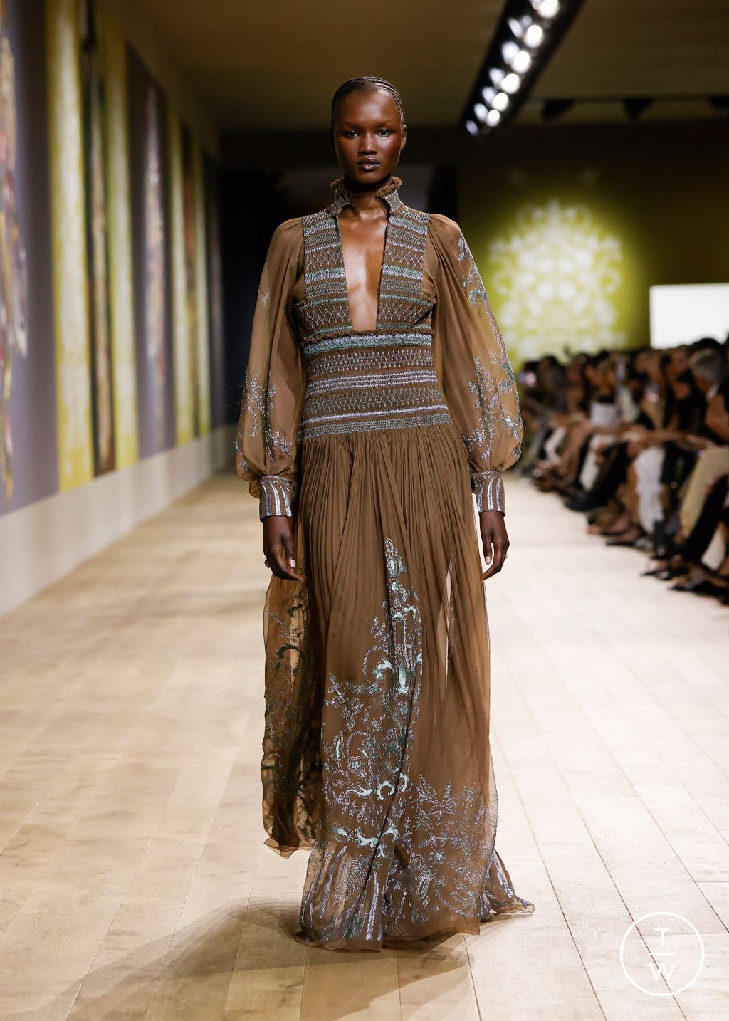 Fashion Week Paris Fall/Winter 2022 look 66 de la collection Christian Dior couture