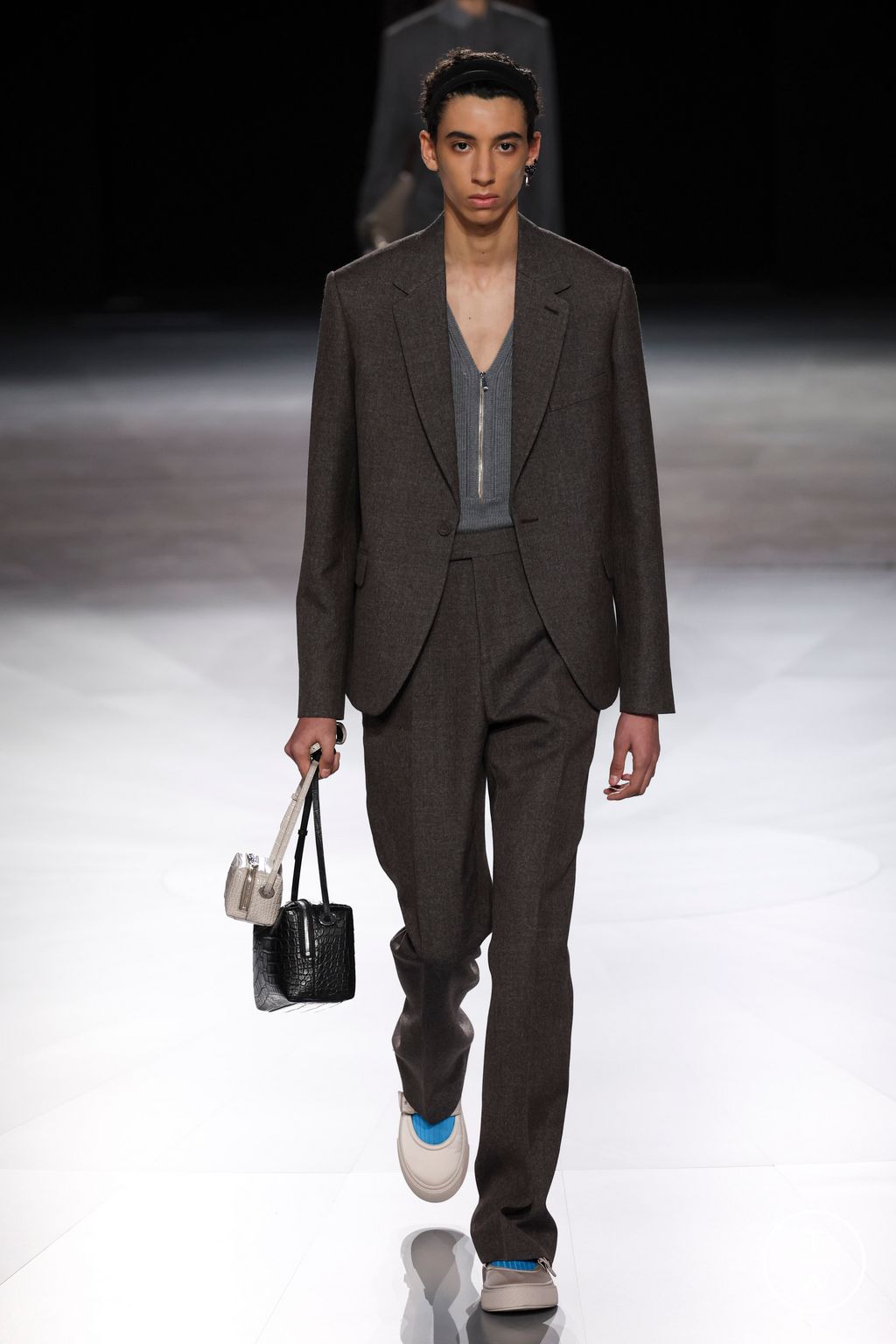 Fashion Week Paris Fall/Winter 2024 look 6 from the Dior Men collection menswear