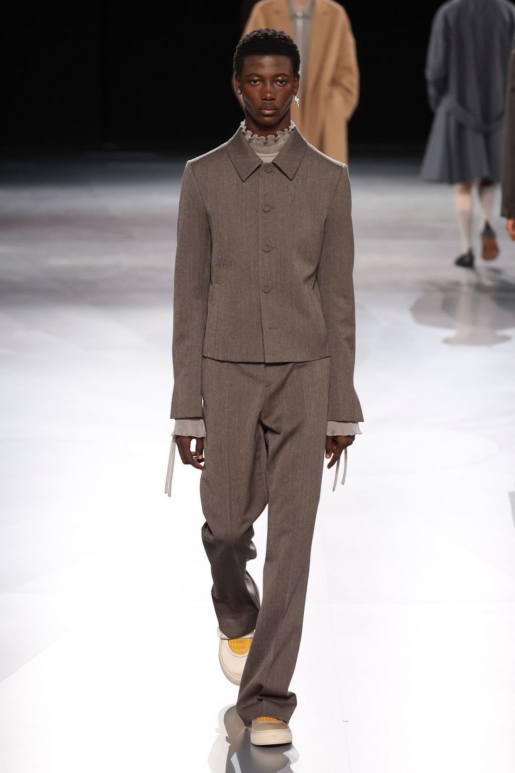 Fashion Week Paris Fall/Winter 2024 look 16 from the Dior Men collection 男装