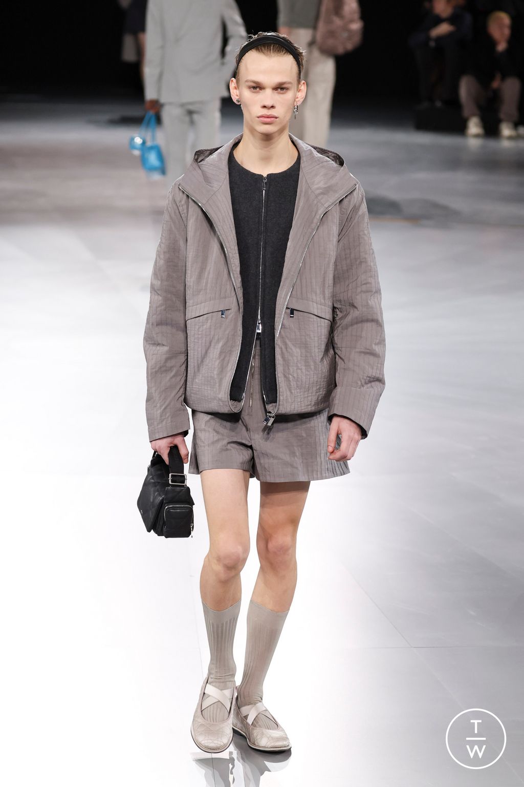Fashion Week Paris Fall/Winter 2024 look 26 from the Dior Men collection menswear