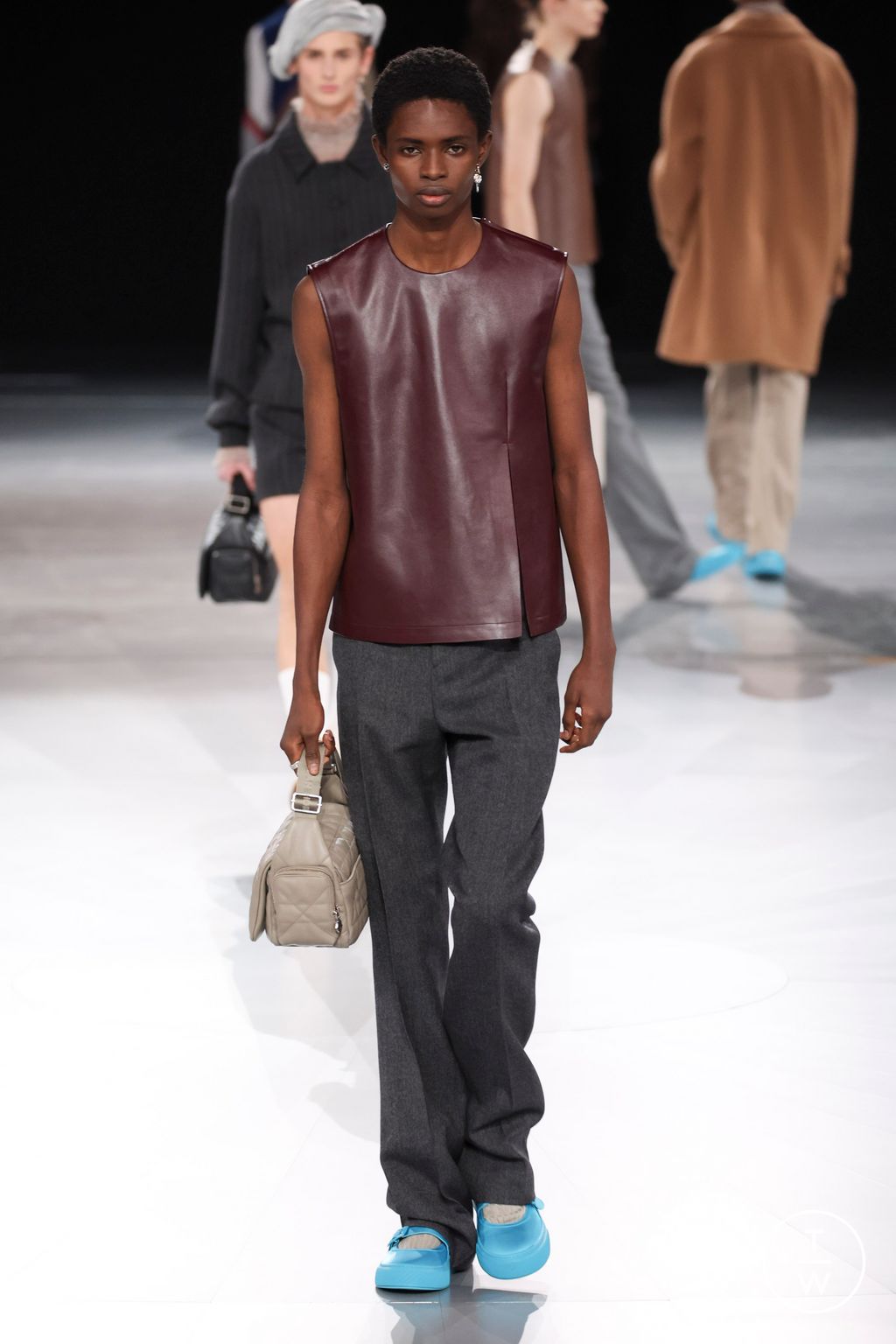 Fashion Week Paris Fall/Winter 2024 look 34 from the Dior Men collection 男装