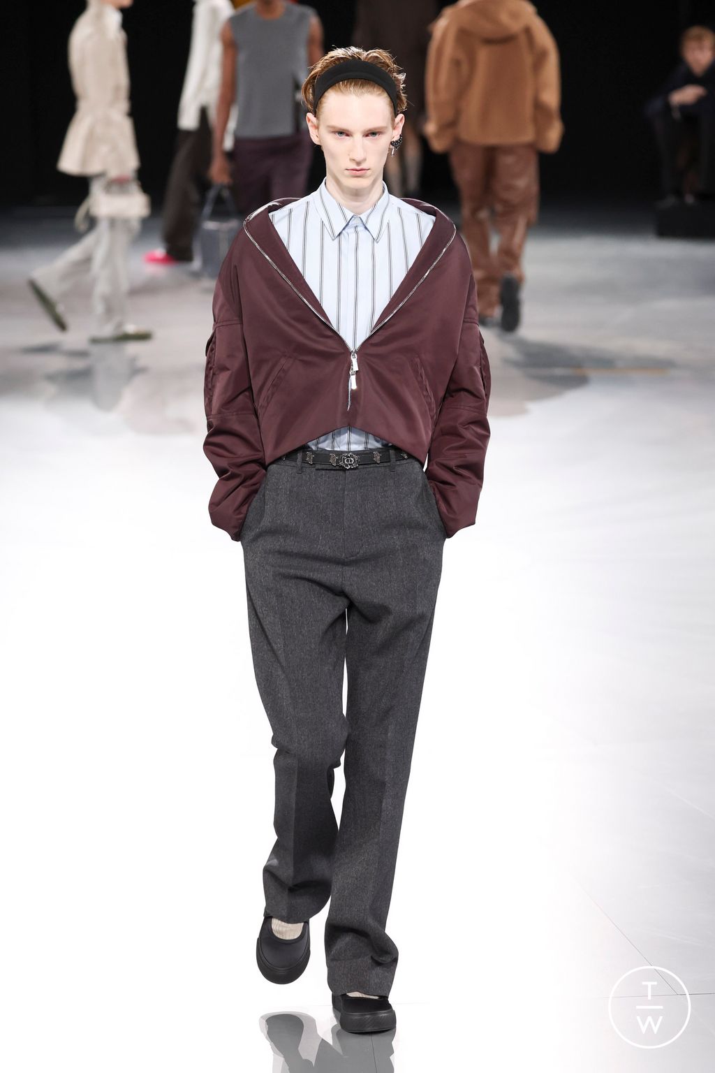 Fashion Week Paris Fall/Winter 2024 look 37 de la collection Dior Men menswear
