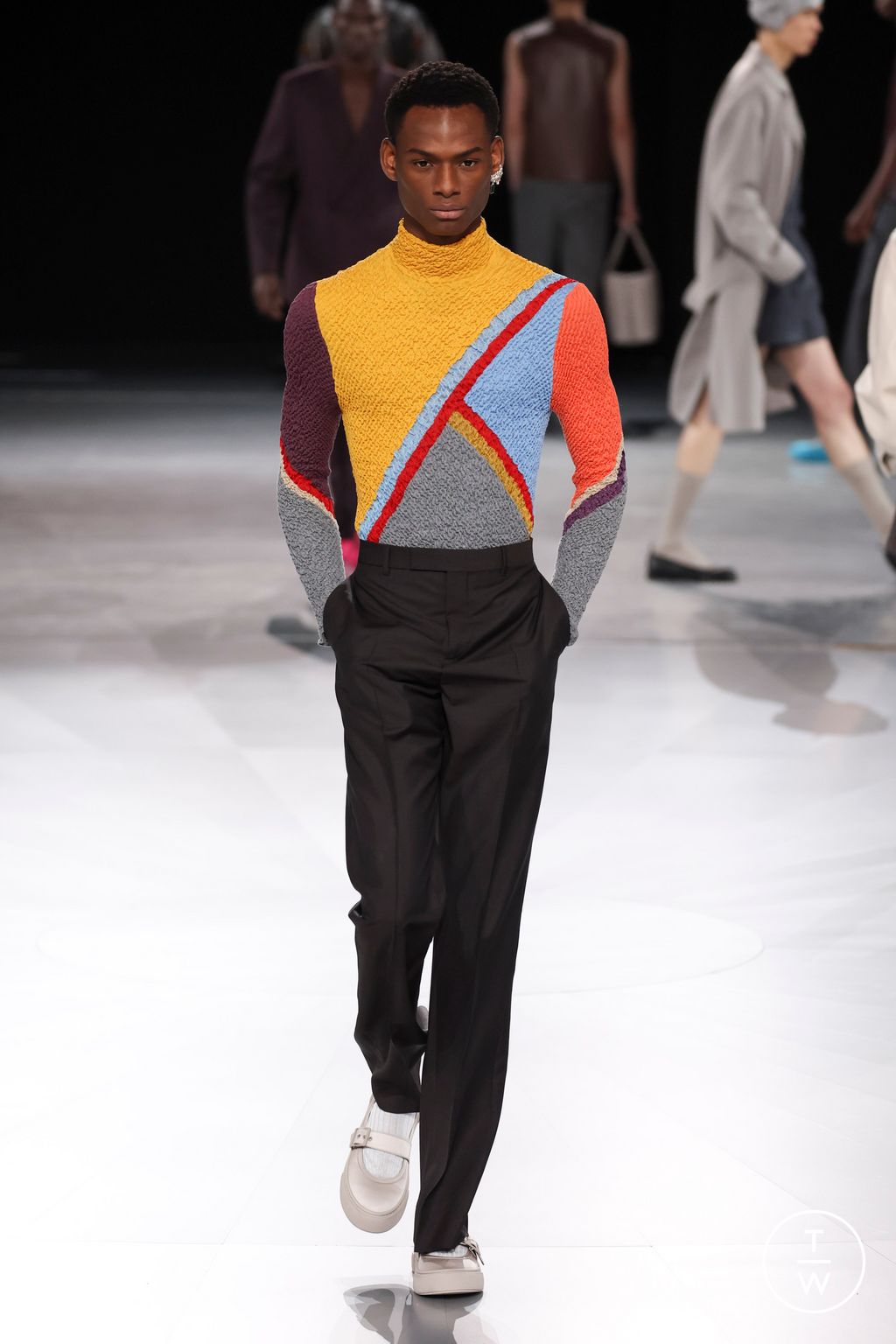 Fashion Week Paris Fall/Winter 2024 look 39 from the Dior Men collection menswear