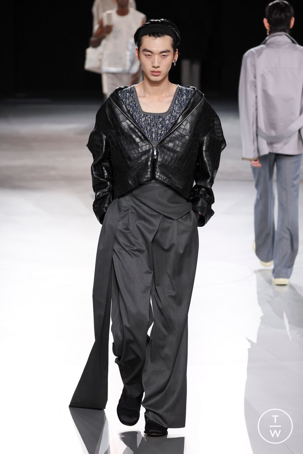 Fashion Week Paris Fall/Winter 2024 look 46 de la collection Dior Men menswear