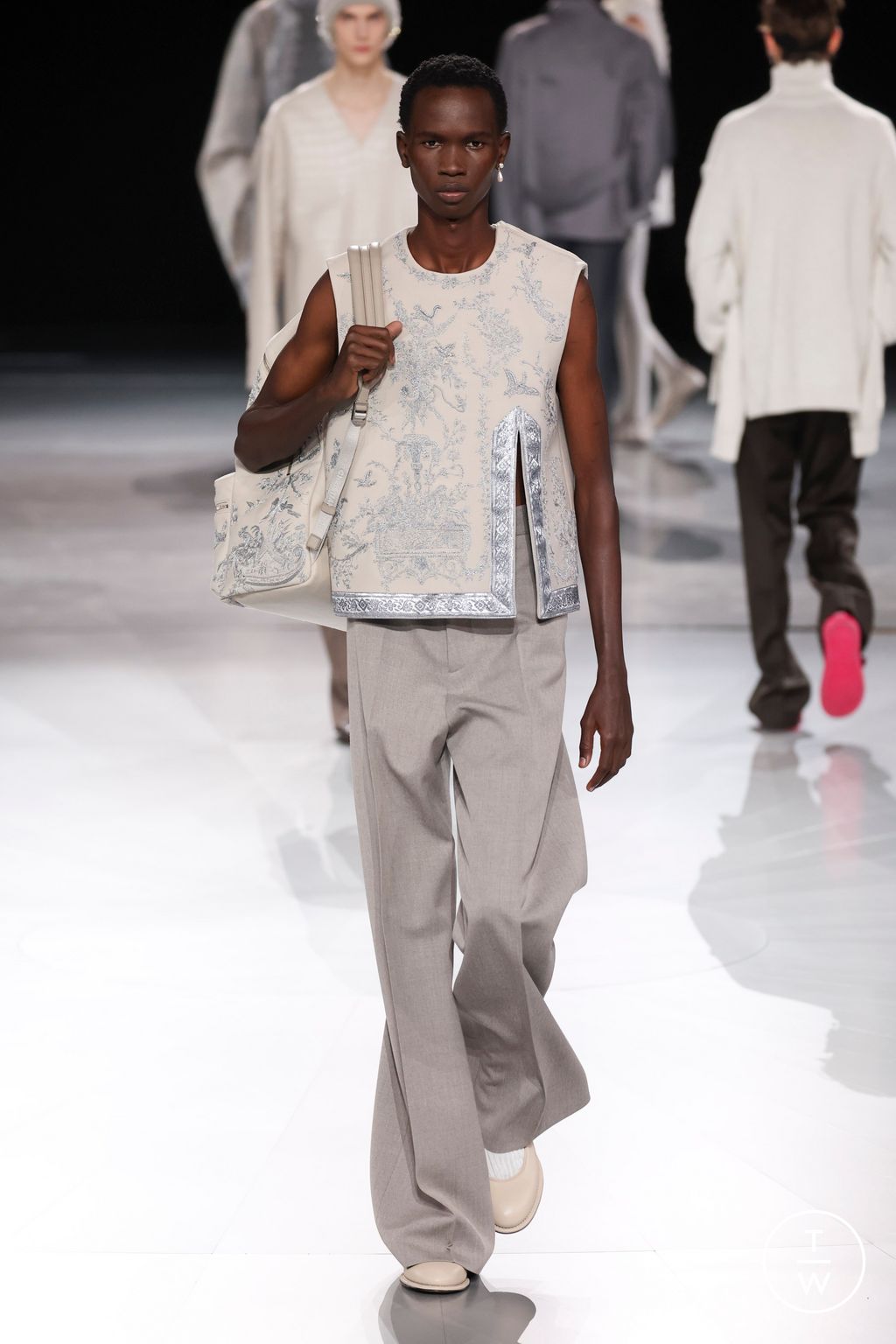 Fashion Week Paris Fall/Winter 2024 look 47 de la collection Dior Men menswear