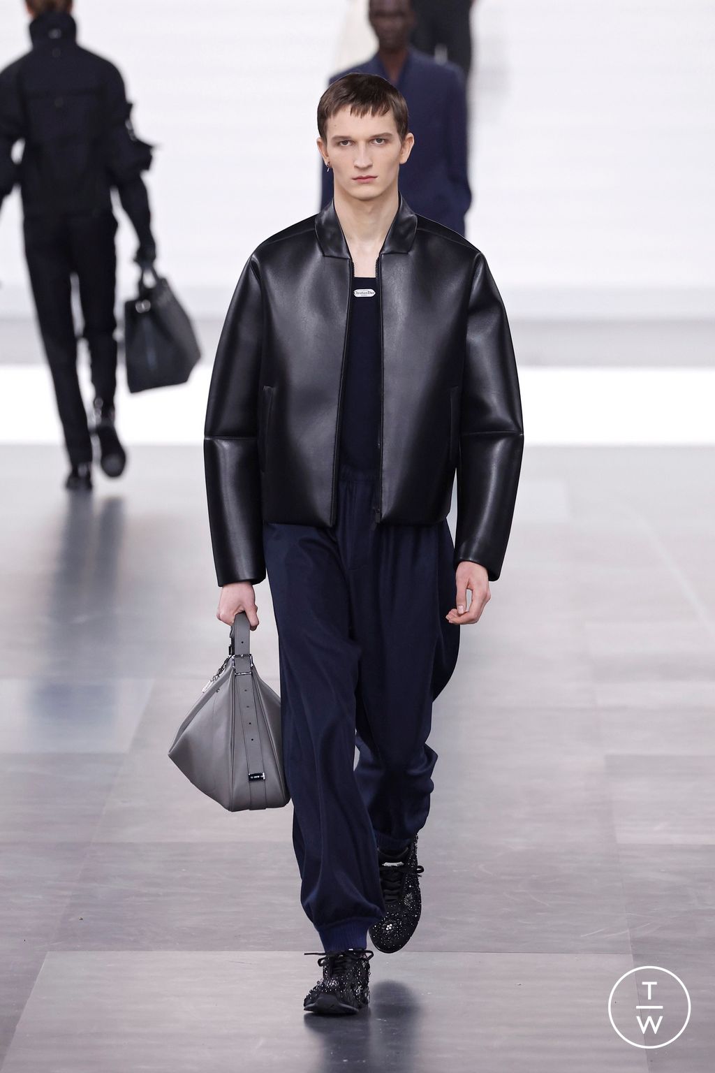 Fashion Week Paris Fall/Winter 2025 look 29 de la collection Dior Homme menswear