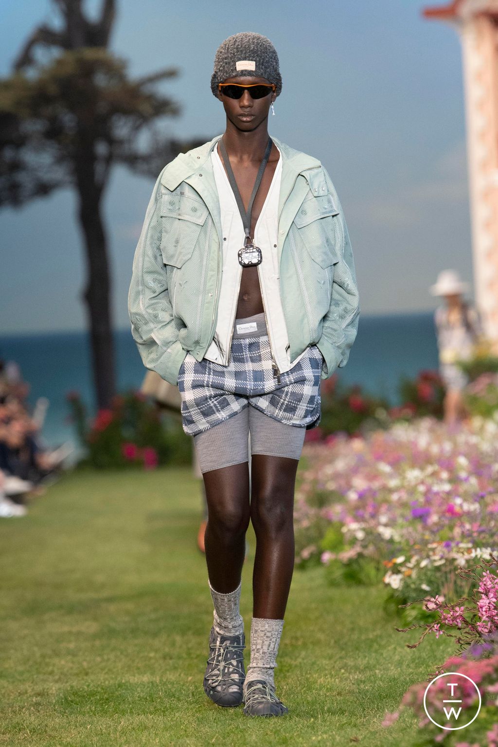 Fashion Week Paris Spring/Summer 2023 look 10 from the Dior Men collection menswear