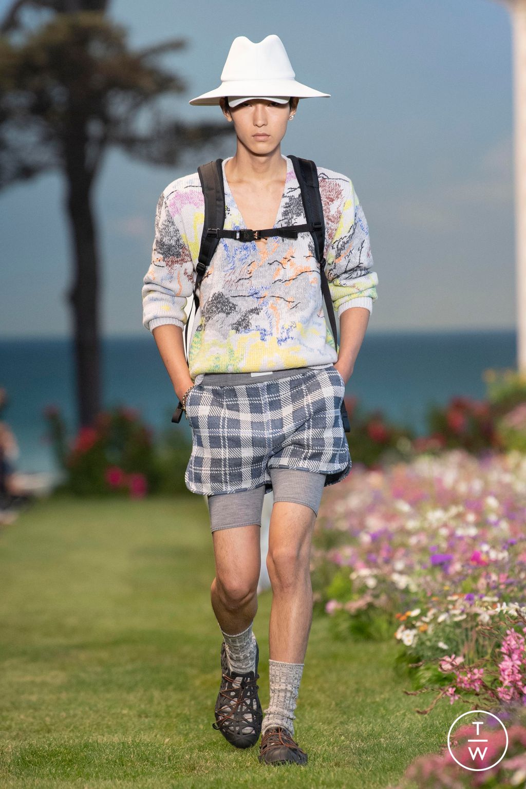 Fashion Week Paris Spring/Summer 2023 look 13 from the Dior Men collection menswear