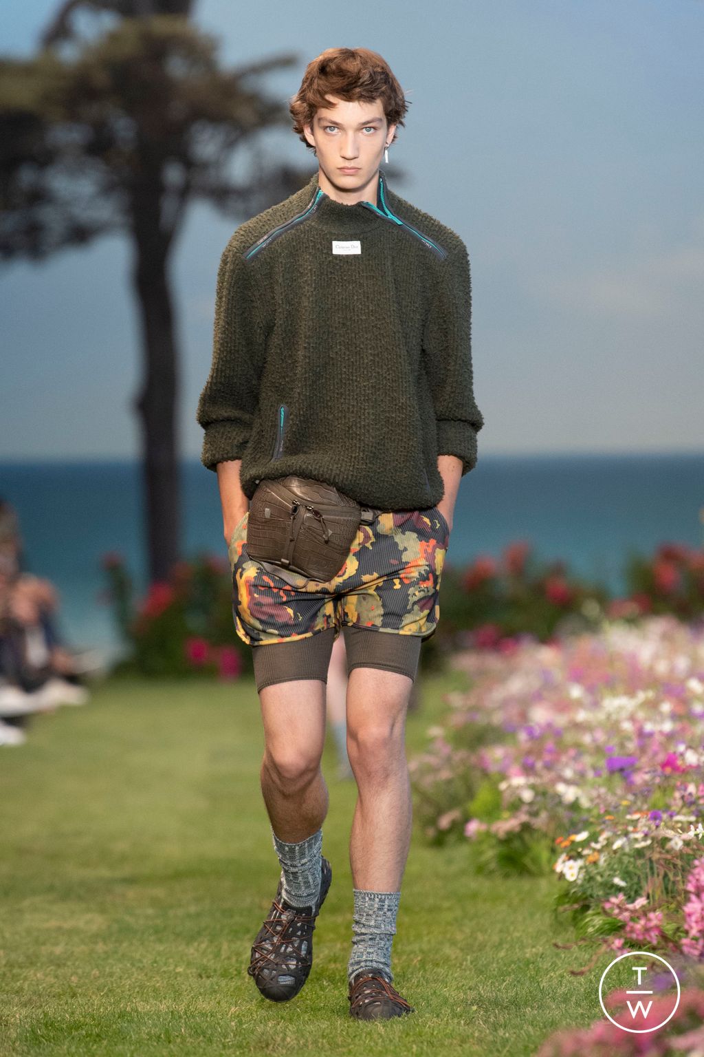 Fashion Week Paris Spring/Summer 2023 look 41 from the Dior Men collection menswear