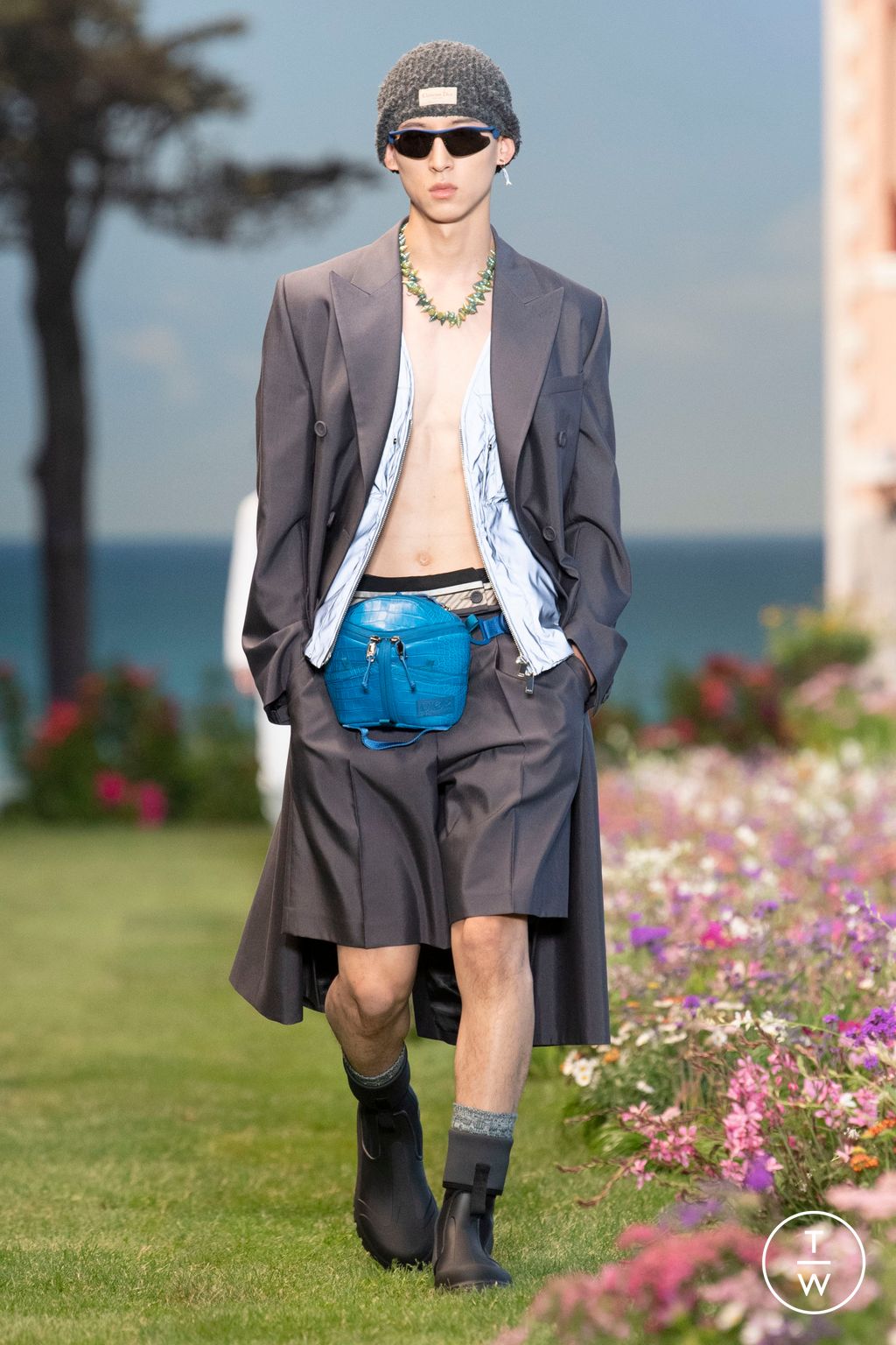 Fashion Week Paris Spring/Summer 2023 look 46 from the Dior Men collection 男装