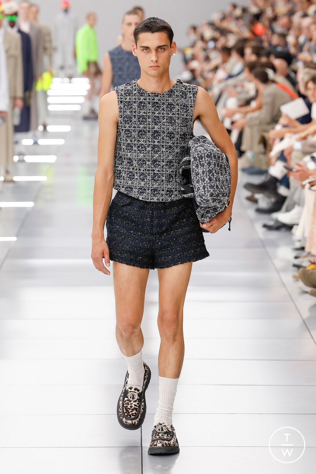 Fashion Week Paris Spring/Summer 2024 look 16 from the Dior Men collection 男装