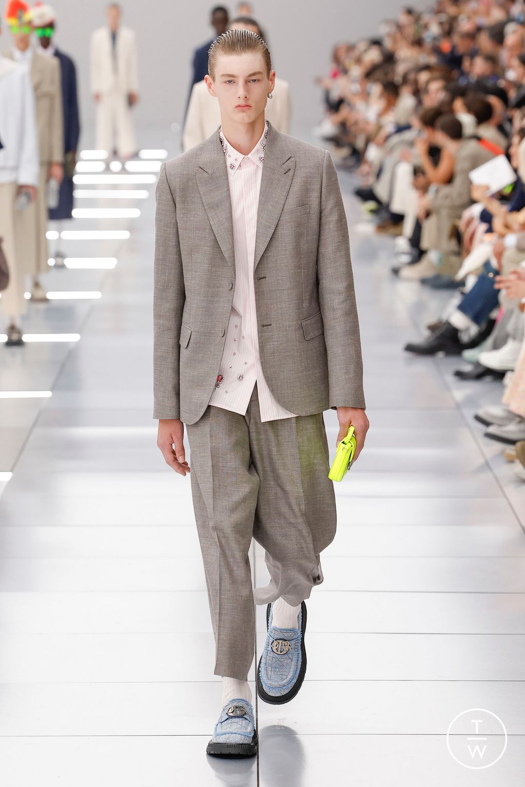 Fashion Week Paris Spring/Summer 2024 look 25 from the Dior Men collection menswear