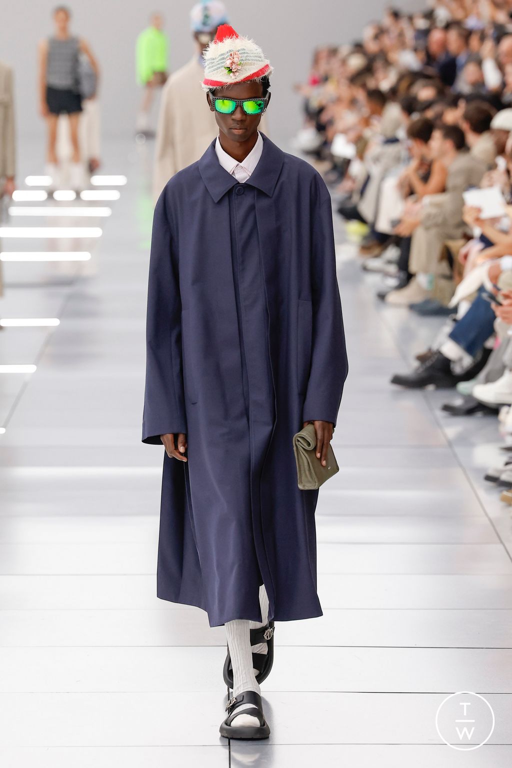 Fashion Week Paris Spring/Summer 2024 look 28 from the Dior Men collection menswear