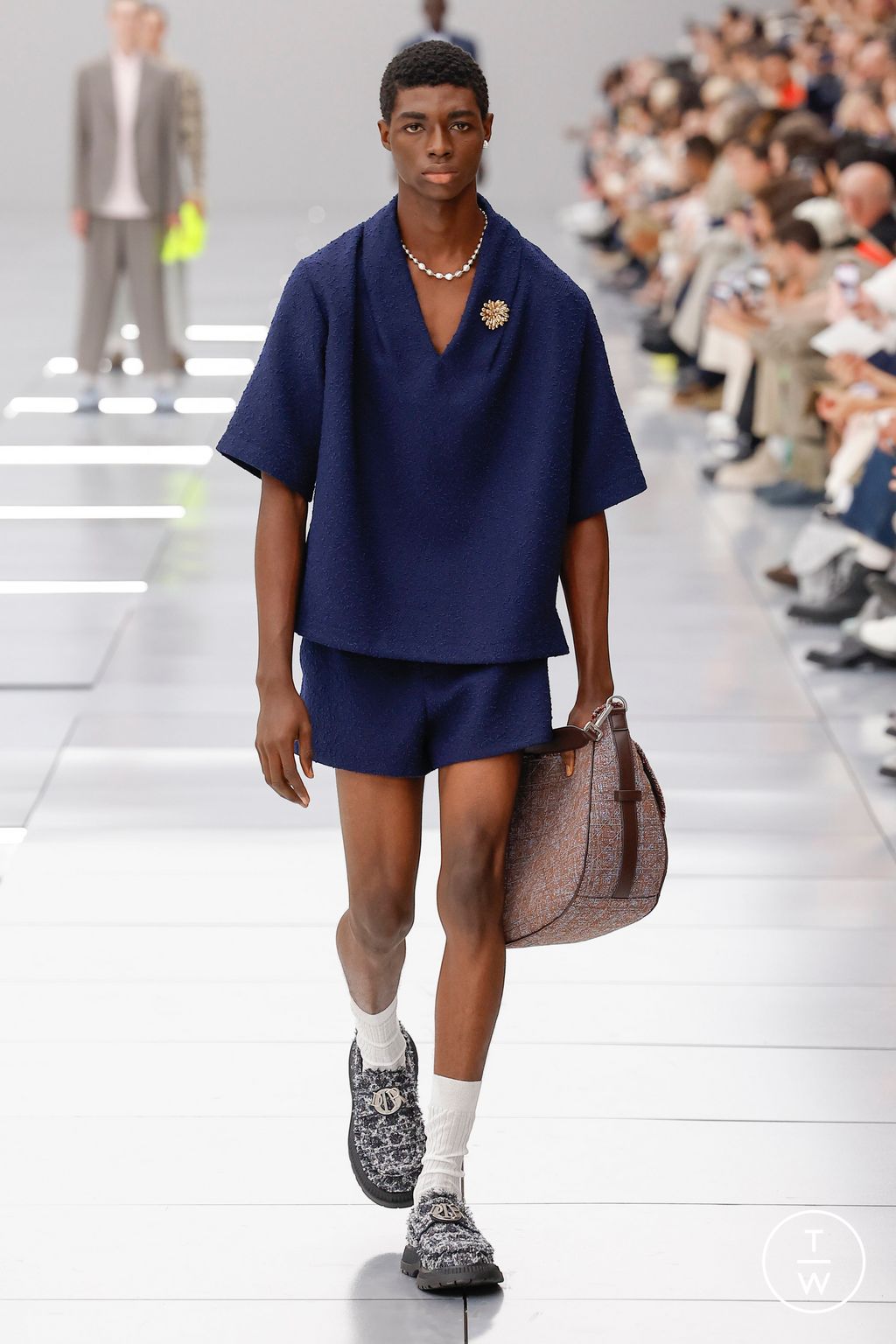Fashion Week Paris Spring/Summer 2024 look 37 from the Dior Men collection menswear