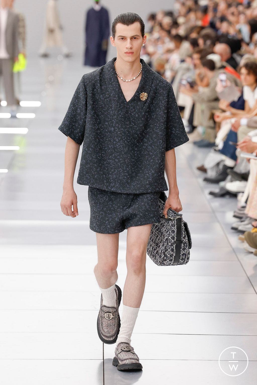 Fashion Week Paris Spring/Summer 2024 look 38 from the Dior Men collection 男装