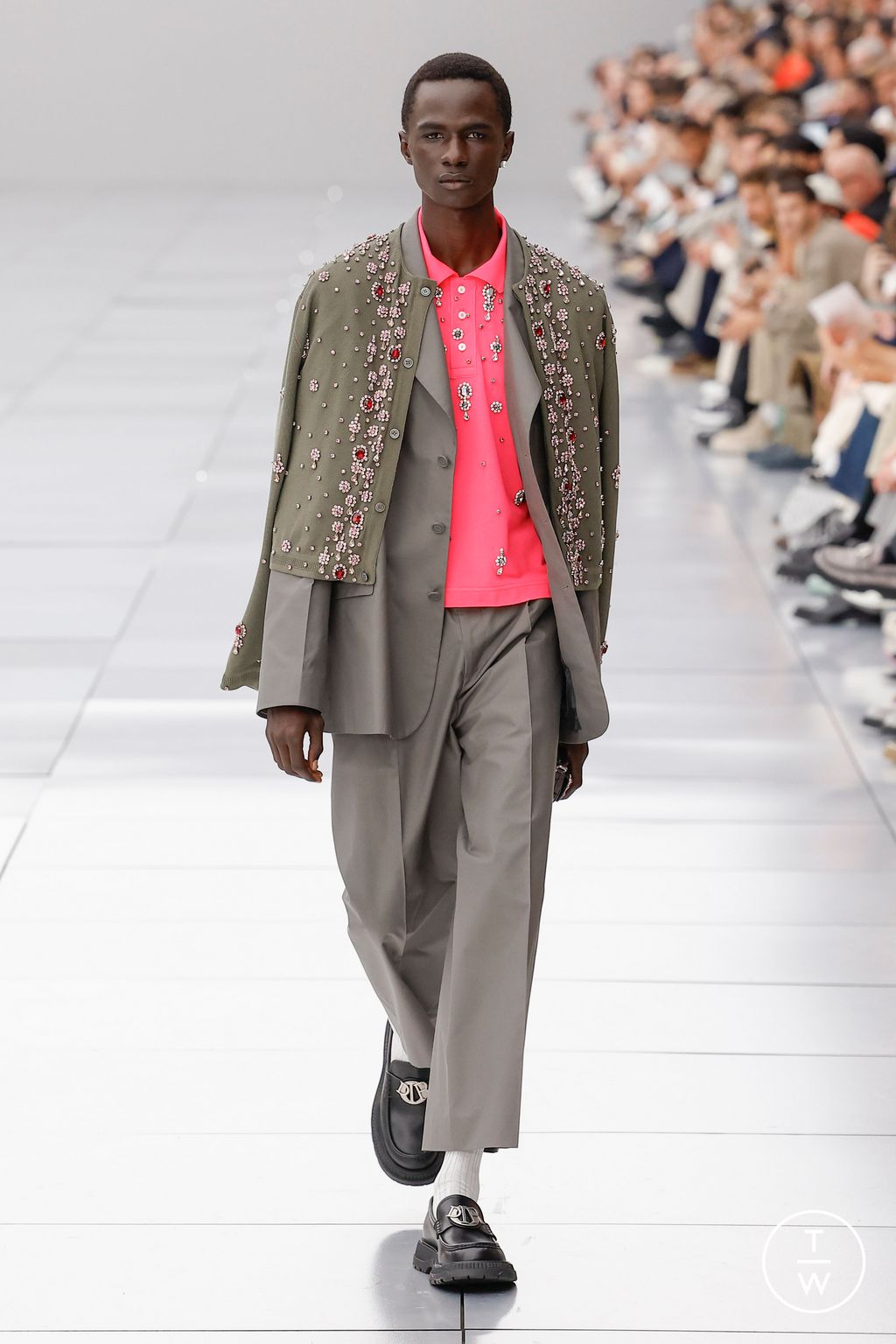 Fashion Week Paris Spring/Summer 2024 look 51 from the Dior Men collection 男装