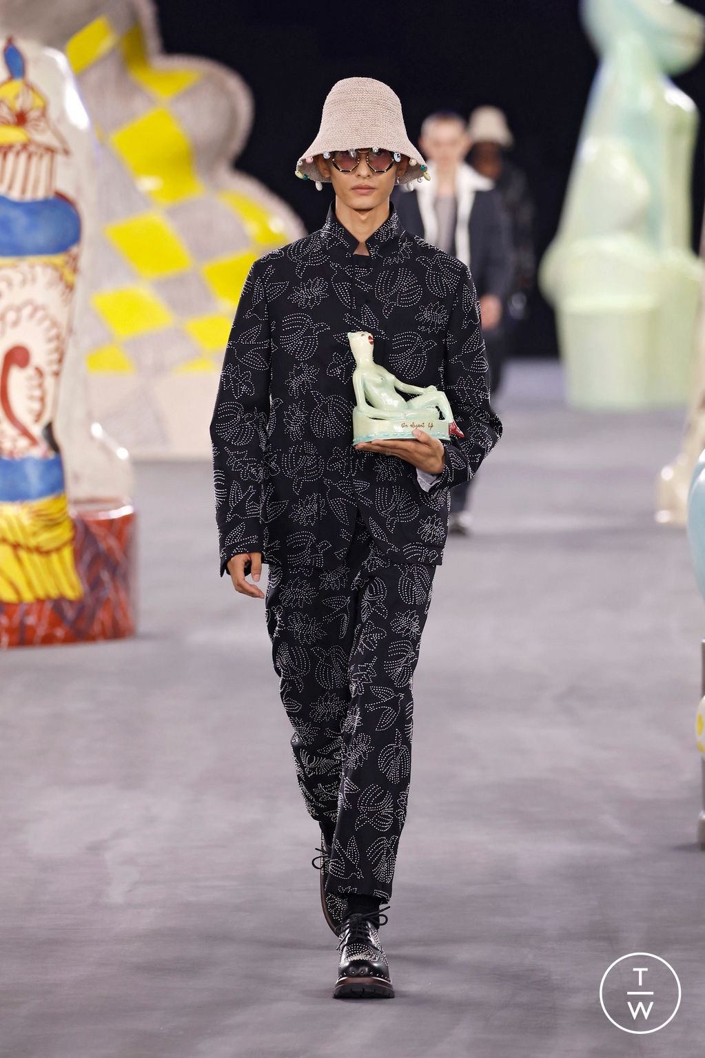 Fashion Week Paris Spring-Summer 2025 look 1 from the Dior Men collection 男装