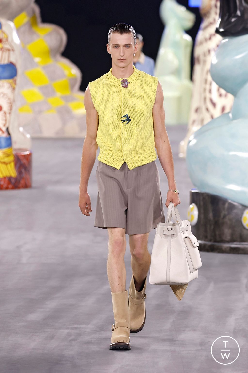 Fashion Week Paris Spring-Summer 2025 look 12 from the Dior Men collection 男装