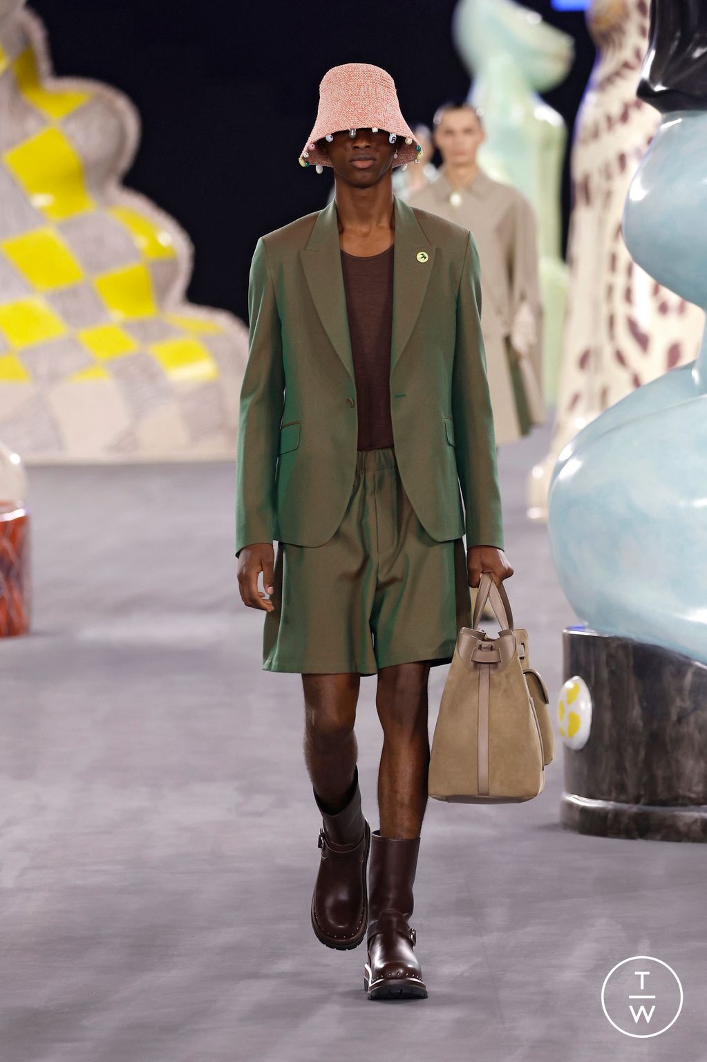 Fashion Week Paris Spring-Summer 2025 look 30 from the Dior Men collection menswear