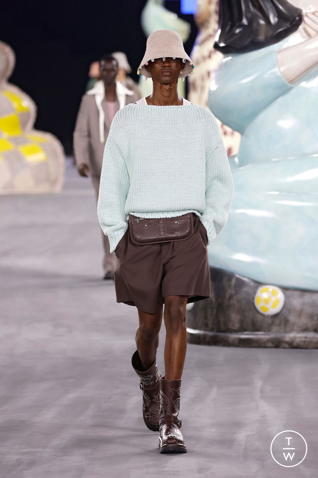 Fashion Week Paris Spring-Summer 2025 look 35 from the Dior Men collection 男装