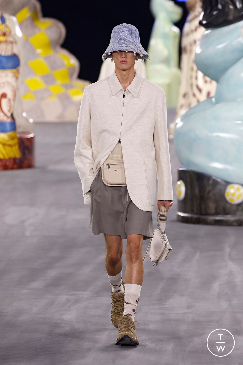 Fashion Week Paris Spring-Summer 2025 look 38 from the Dior Men collection menswear