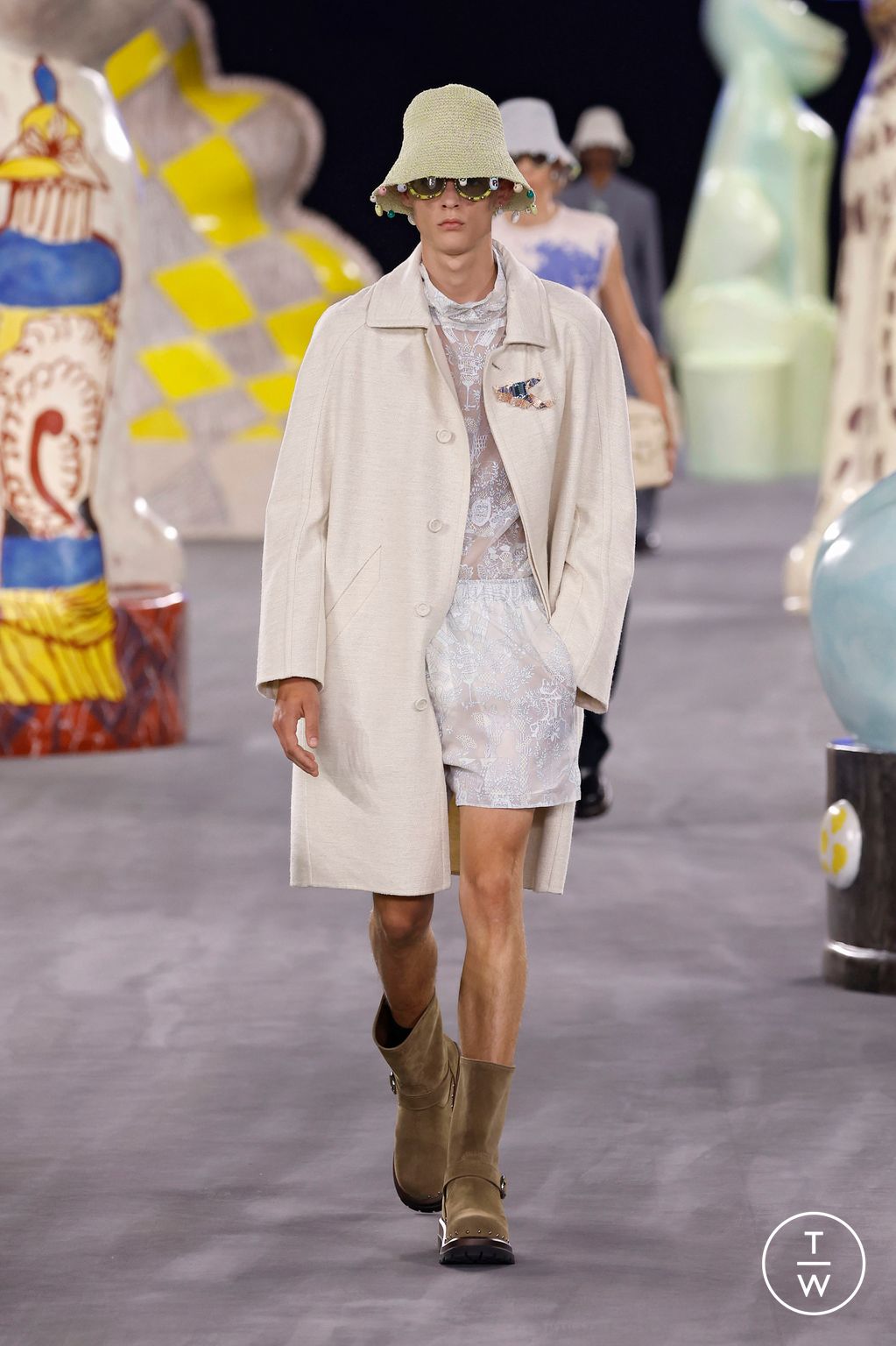 Fashion Week Paris Spring-Summer 2025 look 39 from the Dior Men collection menswear