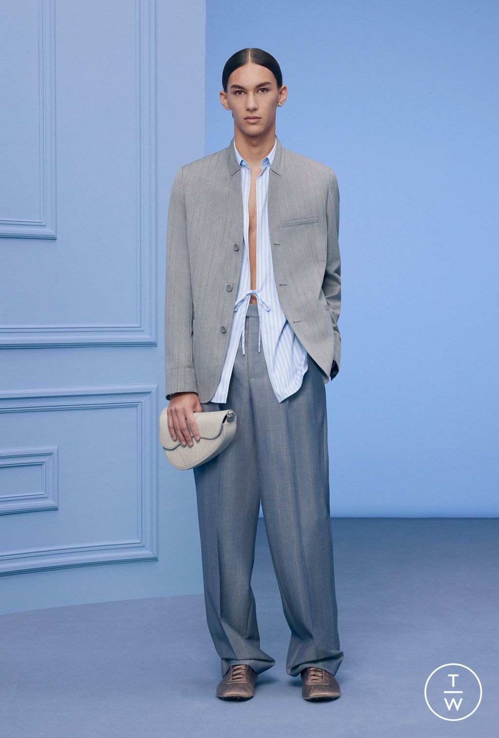 Fashion Week Paris Pre-Fall 2024 look 2 from the Dior Homme collection 男装