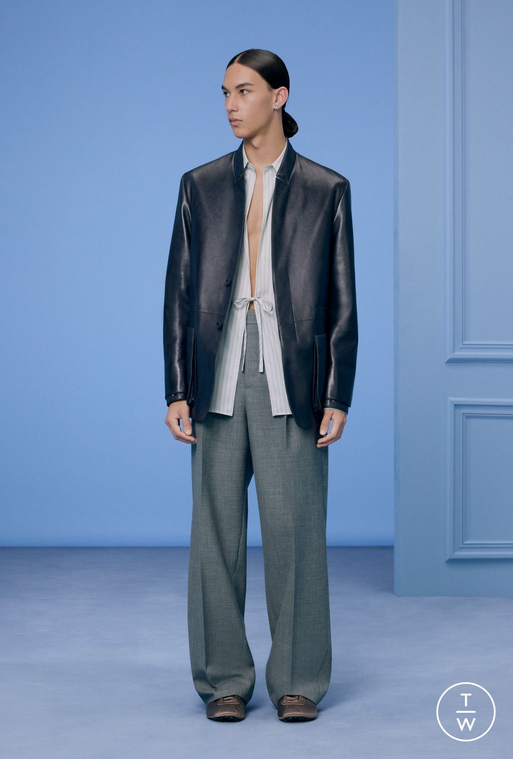 Fashion Week Paris Pre-Fall 2024 look 20 from the Dior Homme collection menswear