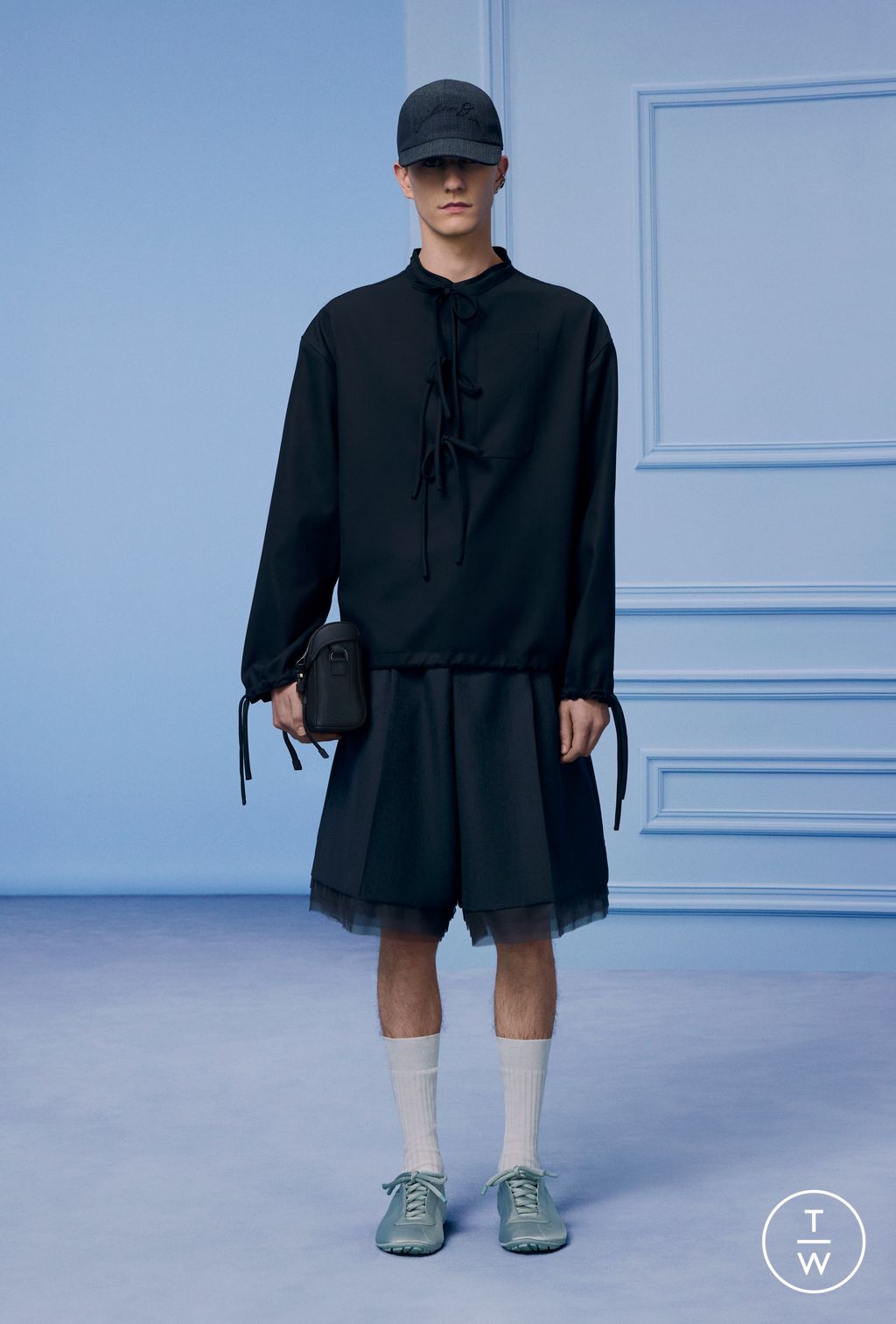 Fashion Week Paris Pre-Fall 2024 look 32 from the Dior Homme collection menswear