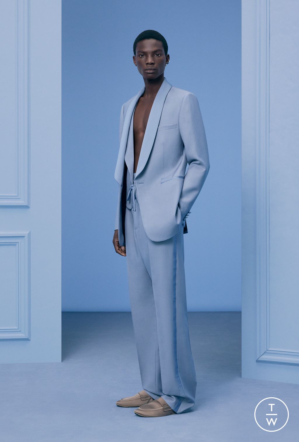 Fashion Week Paris Pre-Fall 2024 look 33 from the Dior Homme collection 男装