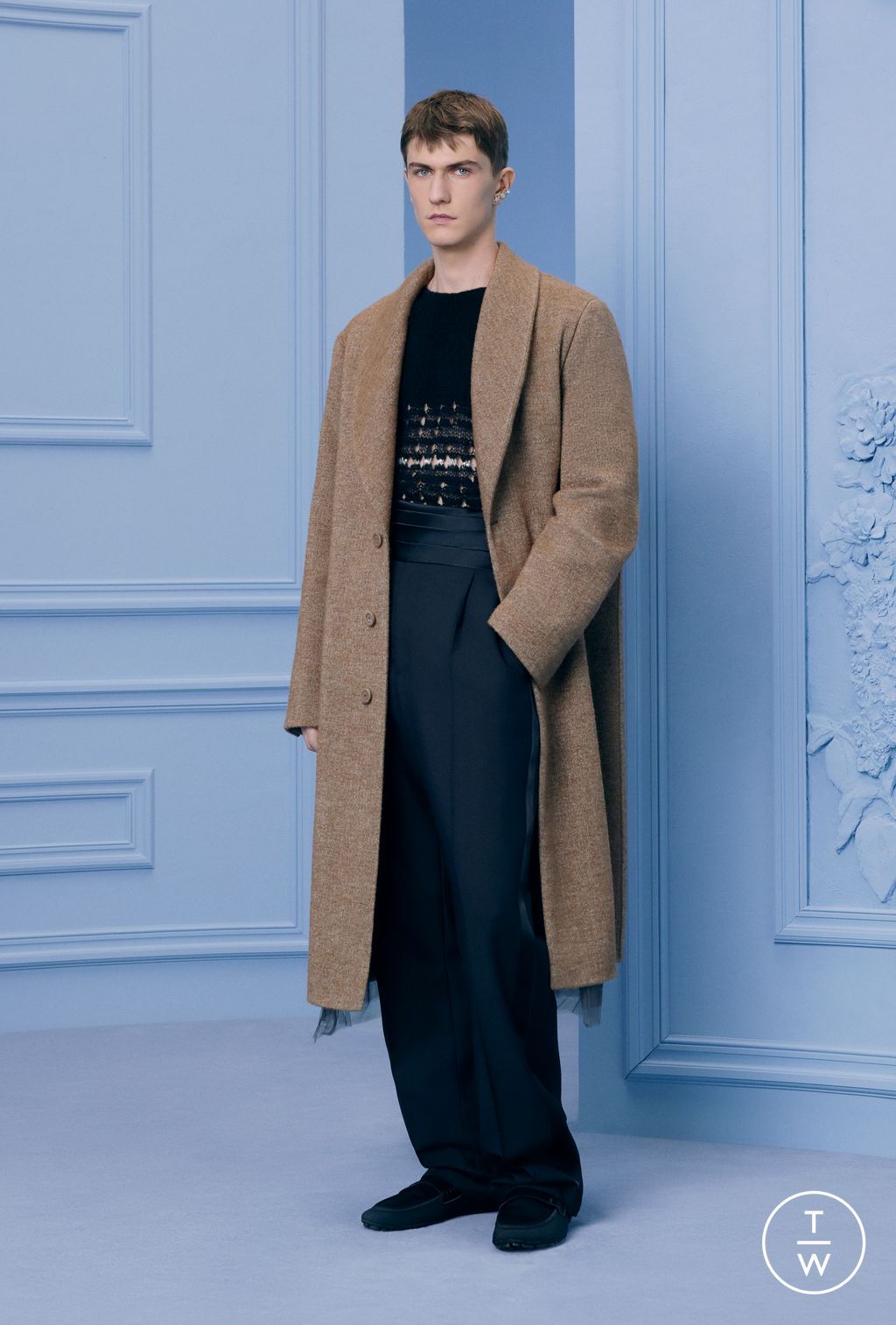 Fashion Week Paris Pre-Fall 2024 look 42 from the Dior Homme collection menswear