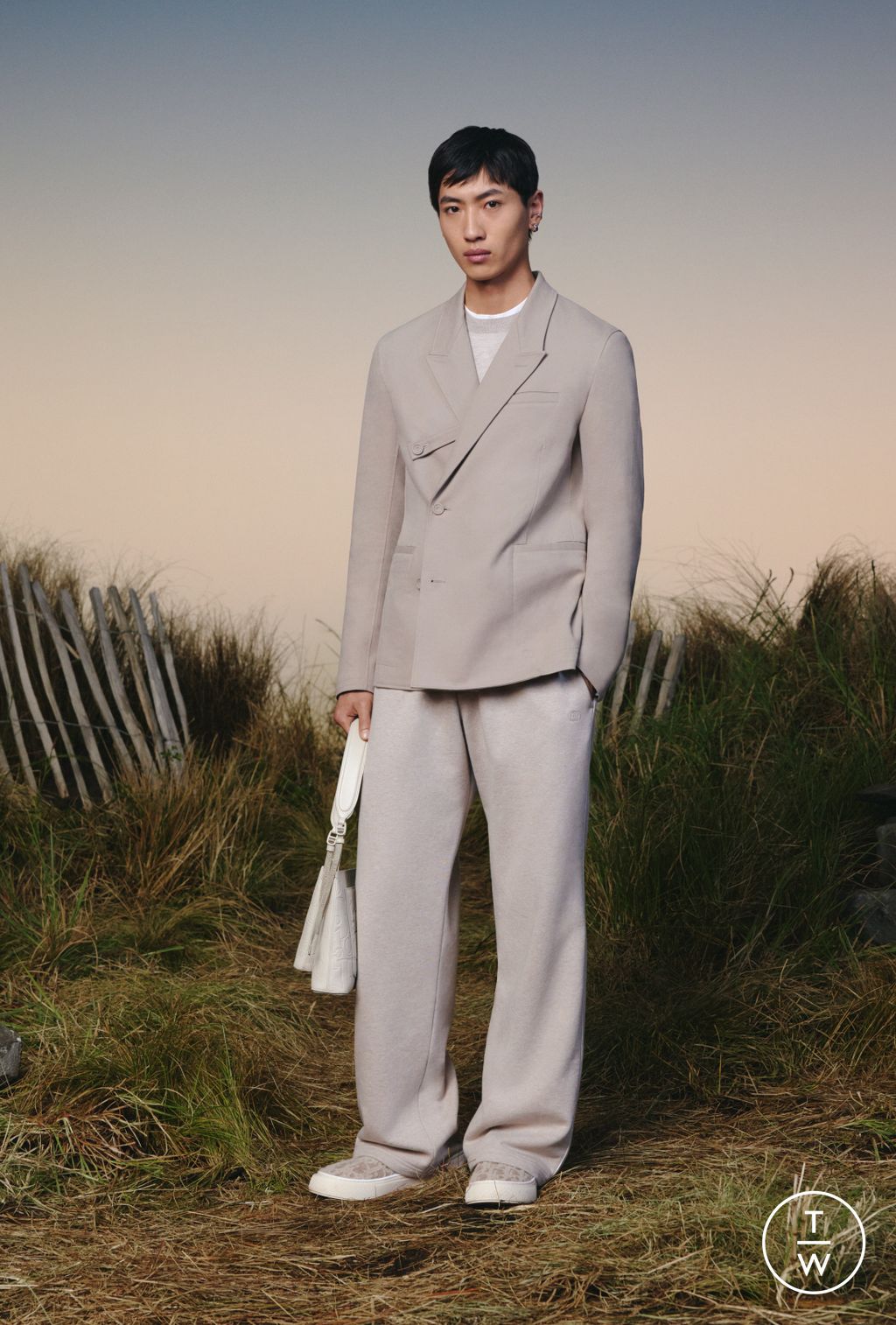 Fashion Week Paris Resort 2025 look 39 from the Dior Homme collection menswear