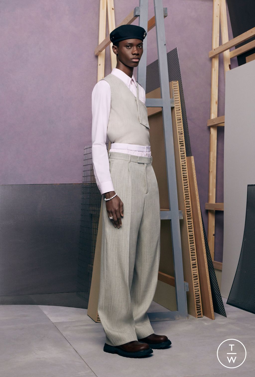Fashion Week Paris Resort 2024 look 2 from the Dior Men collection menswear