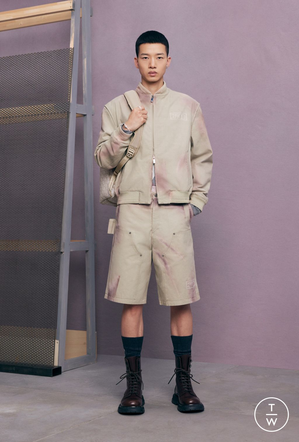 Fashion Week Paris Resort 2024 look 21 from the Dior Men collection menswear
