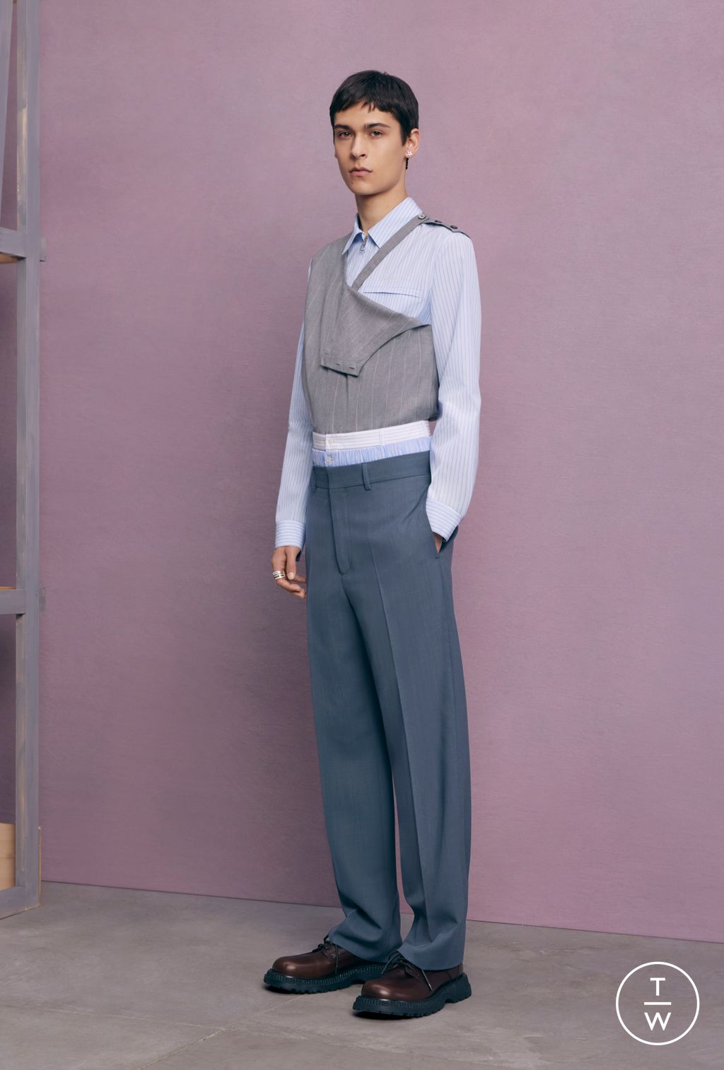 Fashion Week Paris Resort 2024 look 24 from the Dior Men collection menswear
