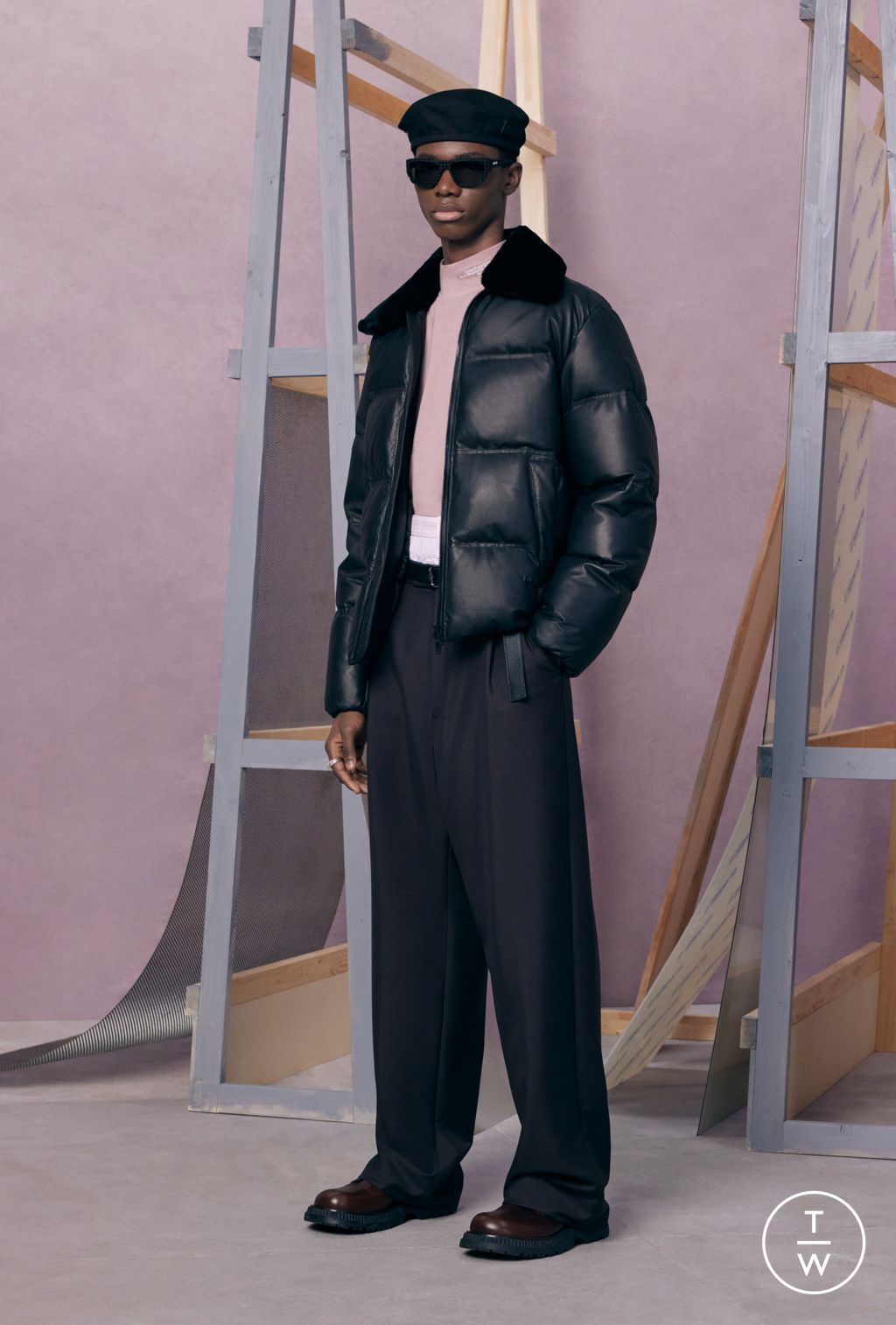 Fashion Week Paris Resort 2024 look 33 from the Dior Men collection 男装